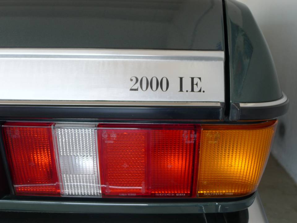 Image 29/44 of Lancia Beta Trevi 2000 (1985)