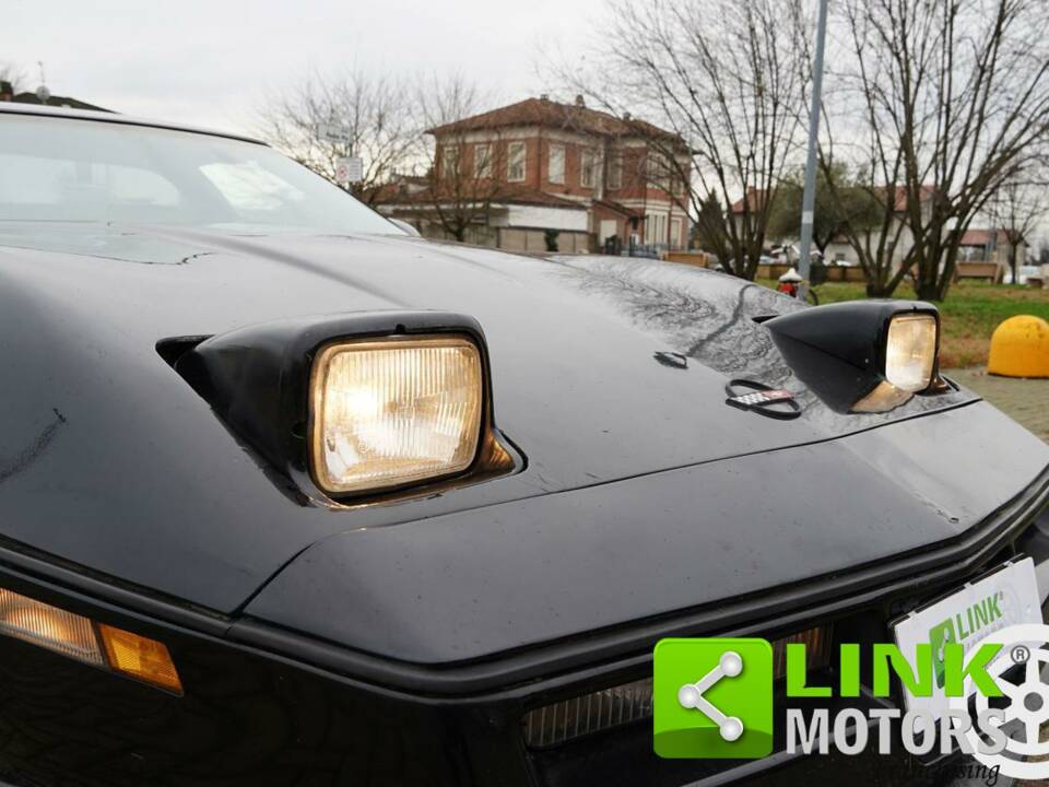 Bild 9/10 von Chevrolet Corvette (1984)