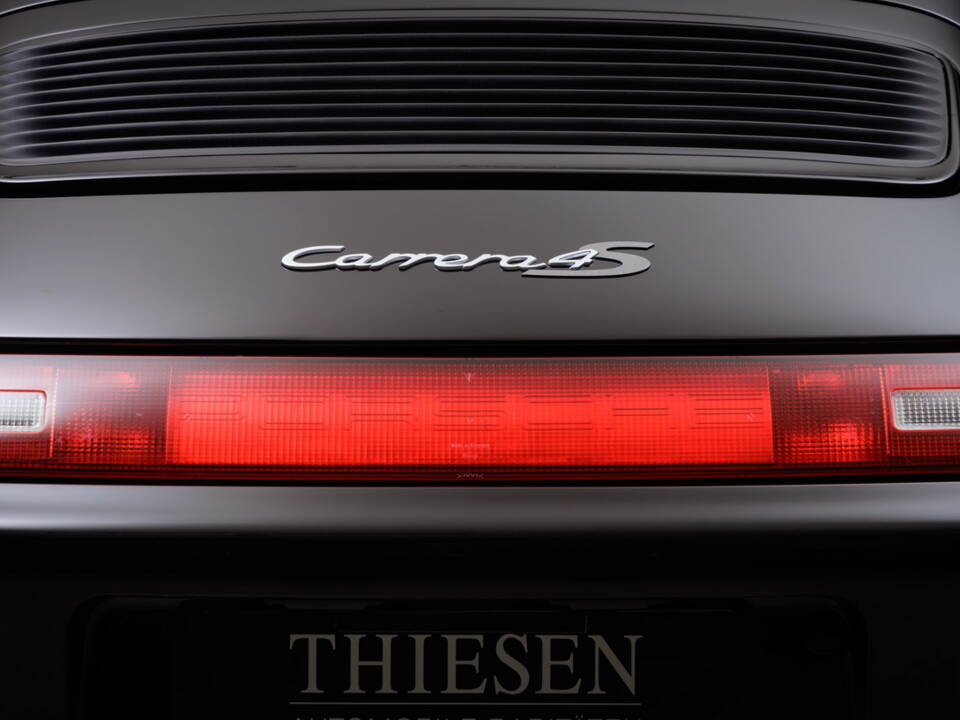 Immagine 13/40 di Porsche 911 Carrera 4S (1998)