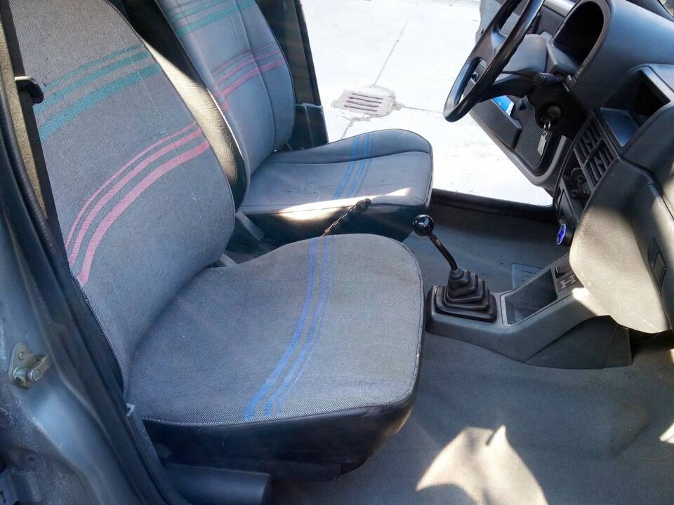 Image 14/18 of Citroën AX 4x4 (1991)