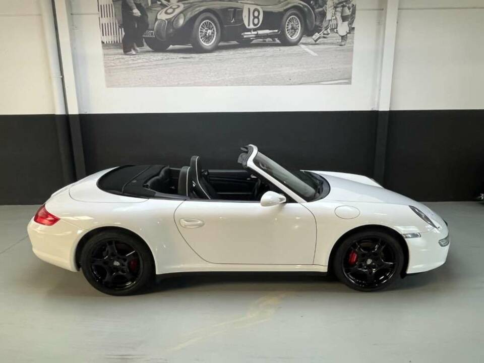 Bild 34/50 von Porsche 911 Carrera 4 (2007)