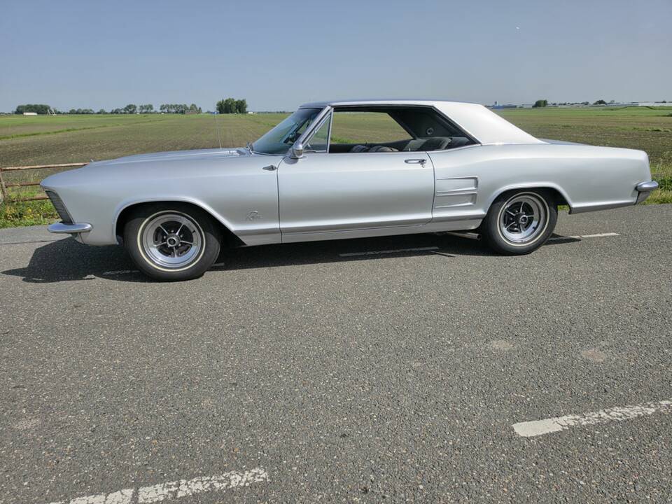 Image 4/8 of Buick Riviera Coupe (1963)