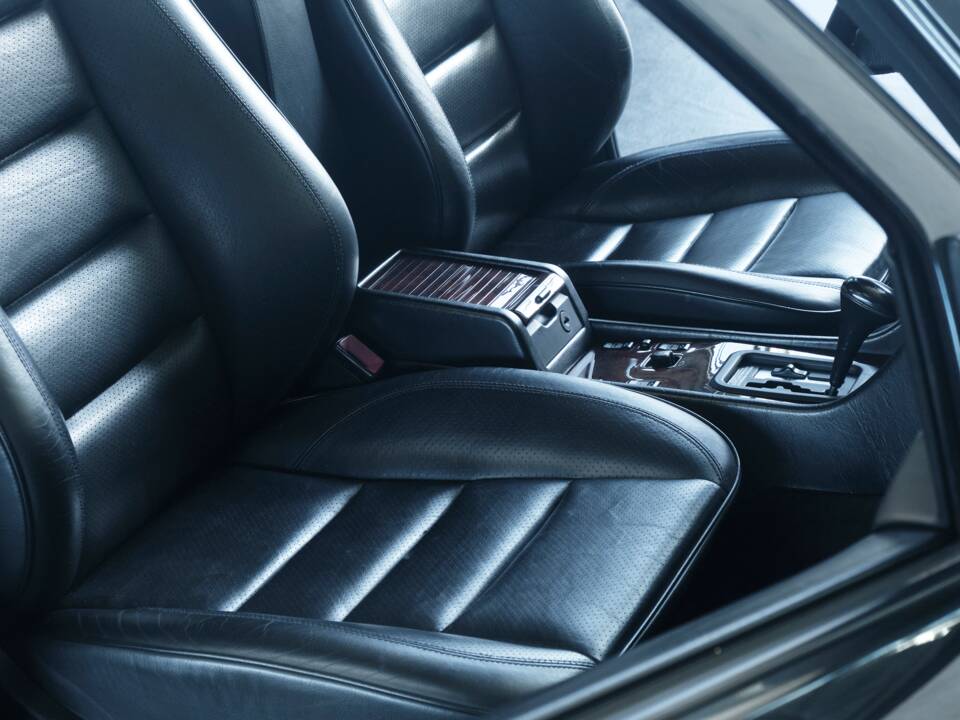 Bild 50/50 von Mercedes-Benz E 500 (1993)