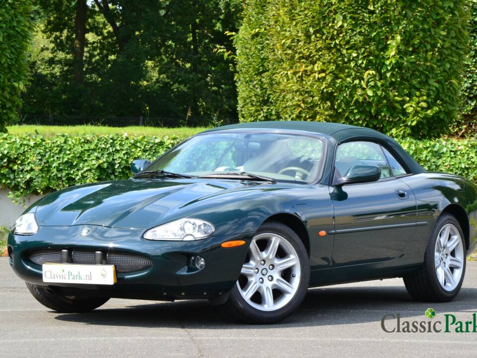 Imagen 6/50 de Jaguar XK8 4.0 (1998)