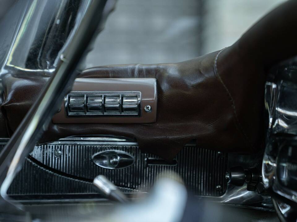 Immagine 50/50 di Cadillac 62 Sedan DeVille (1958)