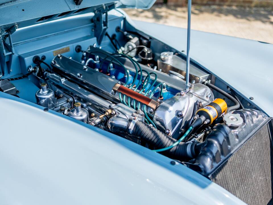 Image 48/50 of Jaguar XK 140 FHC (1955)