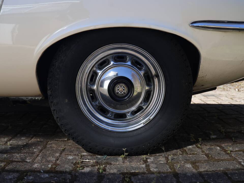 Image 29/50 de Jaguar Type E V12 (1972)