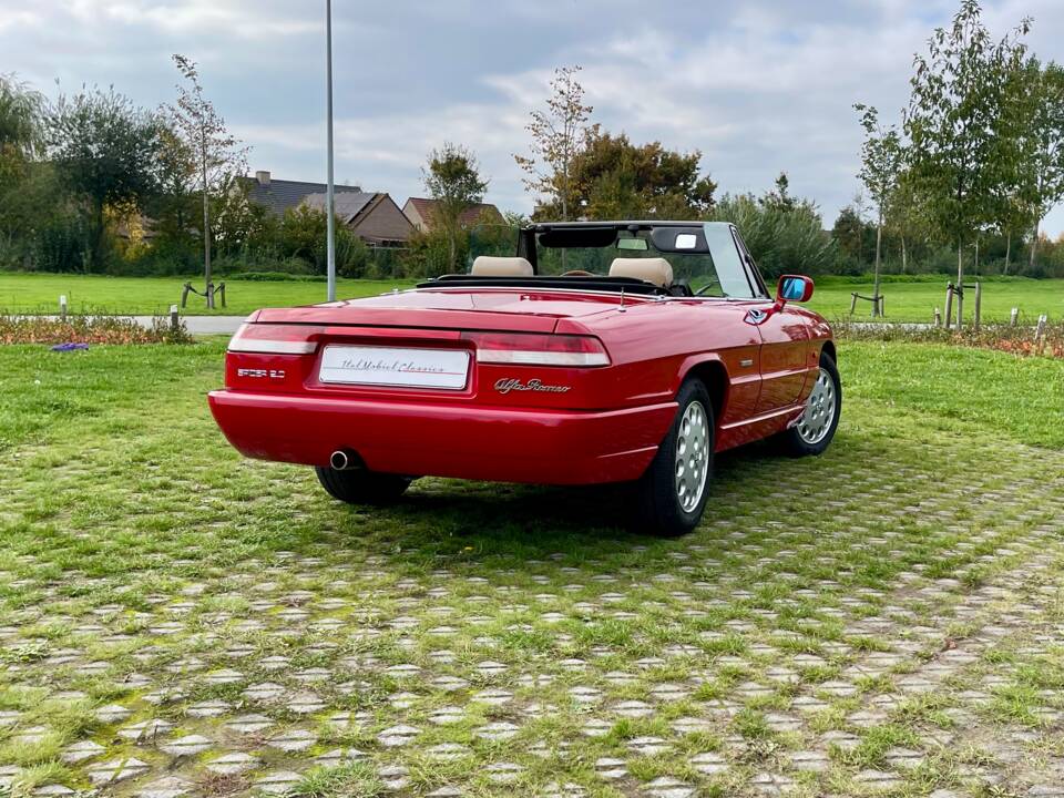 Bild 9/23 von Alfa Romeo 2.0 Spider (1991)