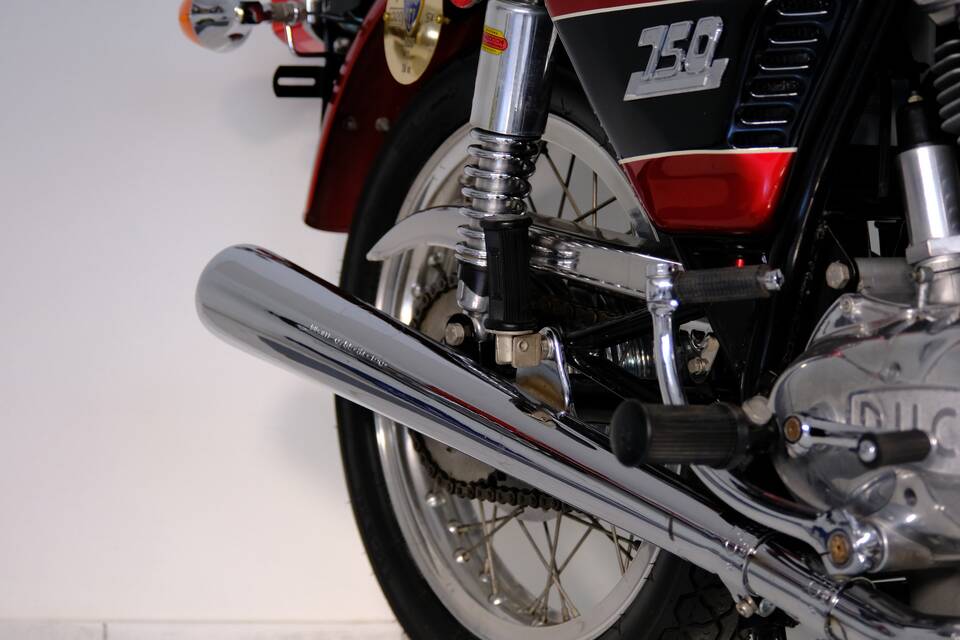 Immagine 25/96 di Ducati 750 GT (1974)