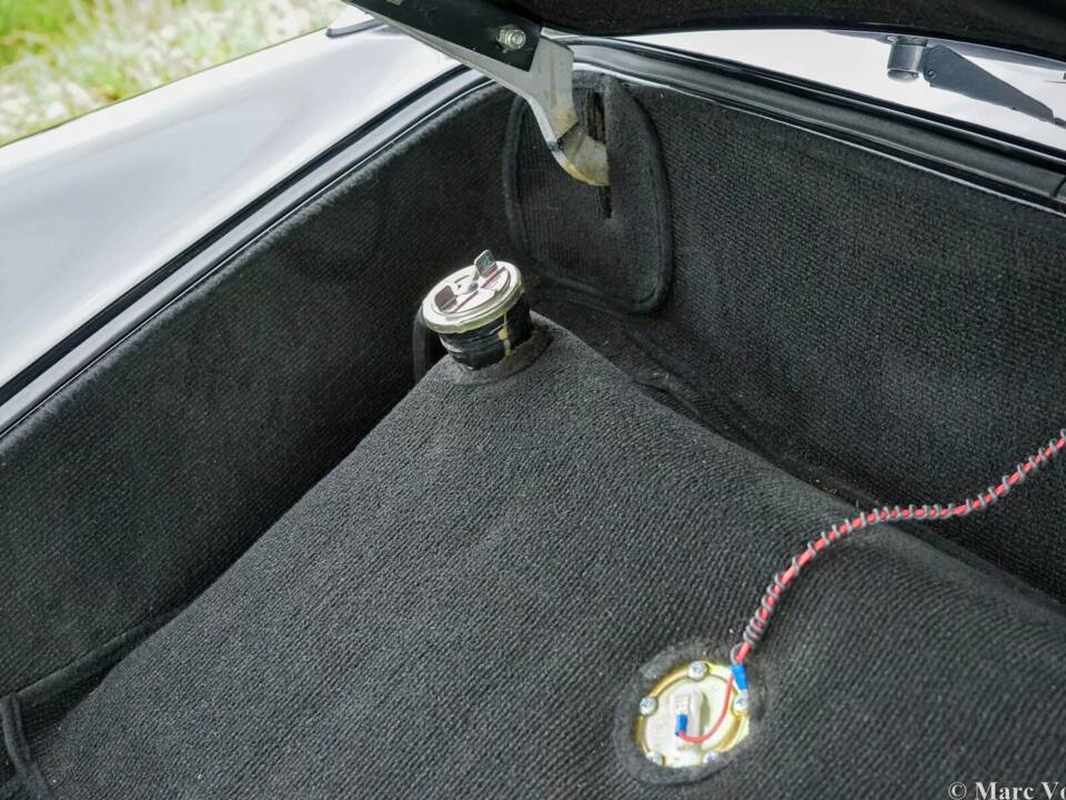 Image 17/49 of Porsche 356 C 1600 (1965)