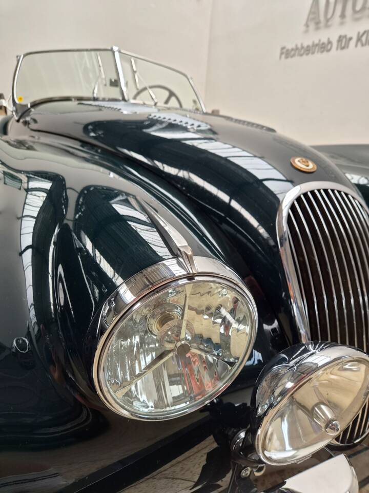 Image 17/20 of Jaguar XK 120 OTS (1952)