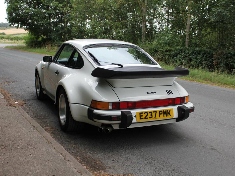 Bild 4/16 von Porsche 911 Turbo 3.3 (1988)