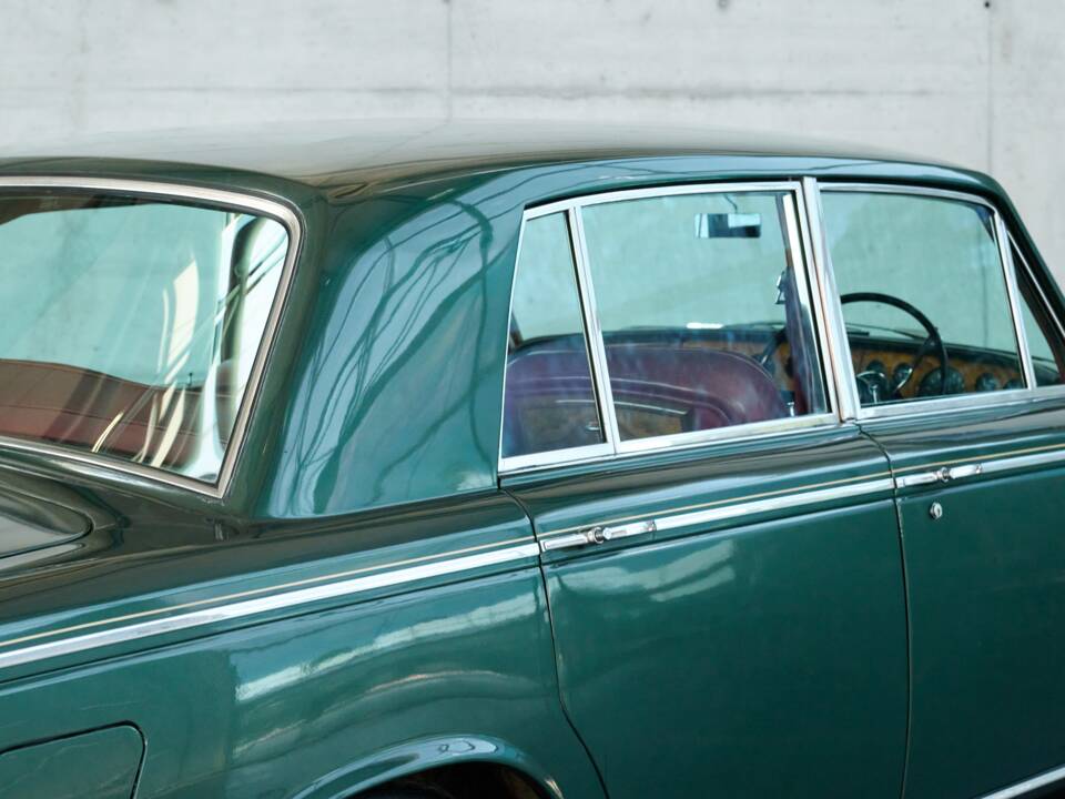 Bild 28/50 von Bentley T 1 (1969)
