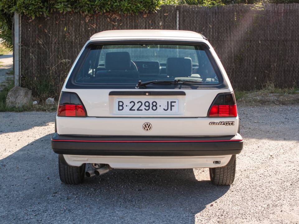 Bild 6/58 von Volkswagen Golf II GTi 1.8 (1988)