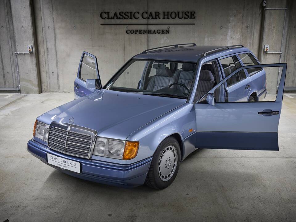 Image 17/100 of Mercedes-Benz 230 TE (1990)