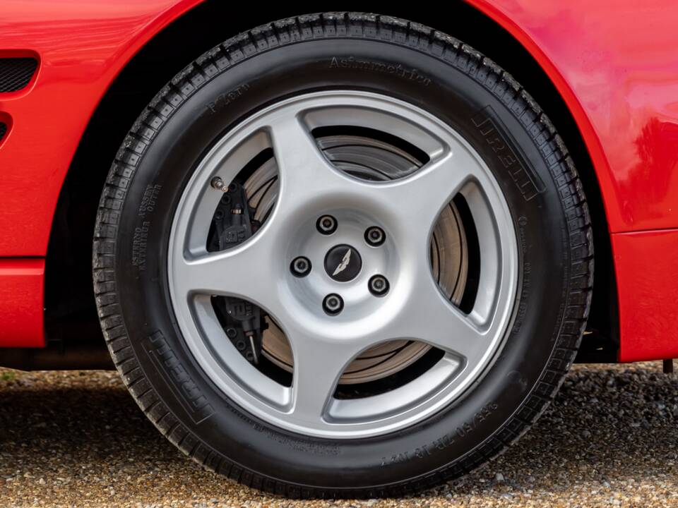 Imagen 6/58 de Aston Martin V8 Coupé (1997)