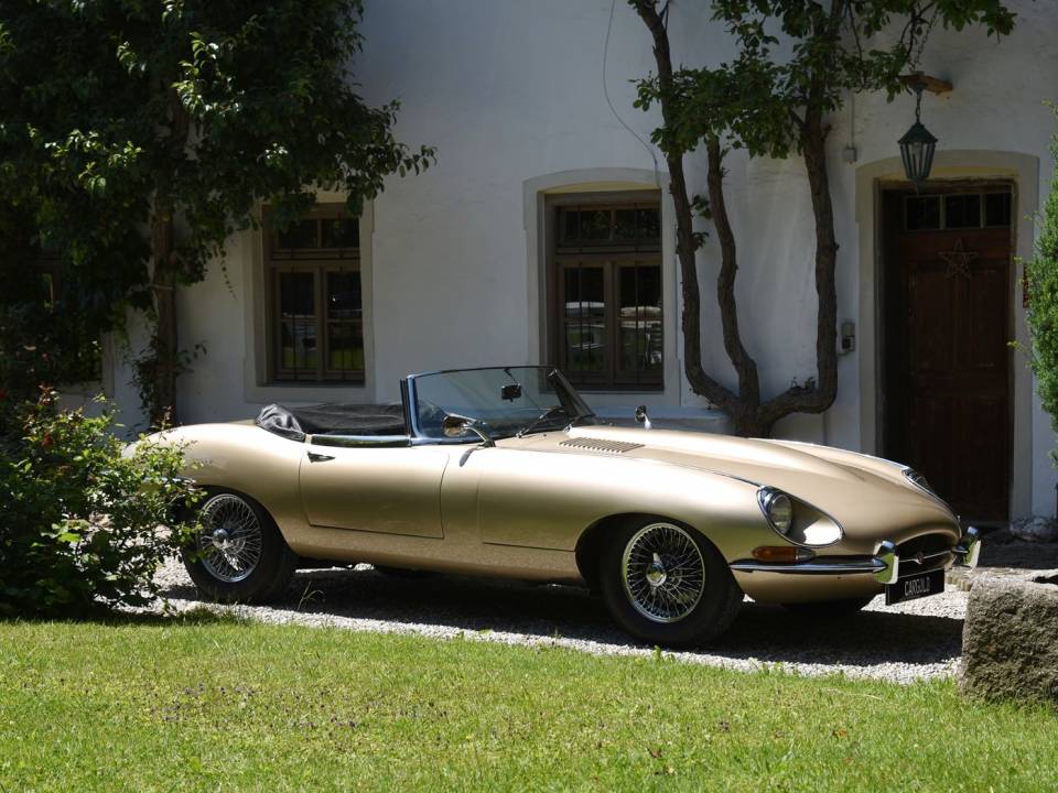 Bild 22/26 von Jaguar E-Type (1967)
