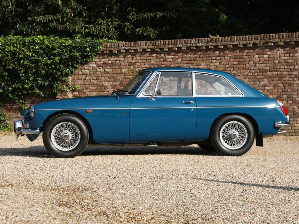 Immagine 24/50 di MG MGB GT (1971)