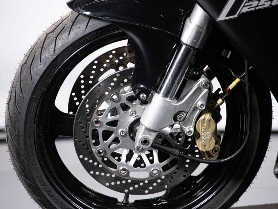 Immagine 16/48 di Suzuki RGV 250 Gamma (1990)