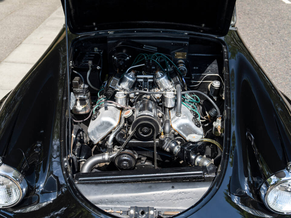 Immagine 26/28 di Daimler SP 250 (1961)