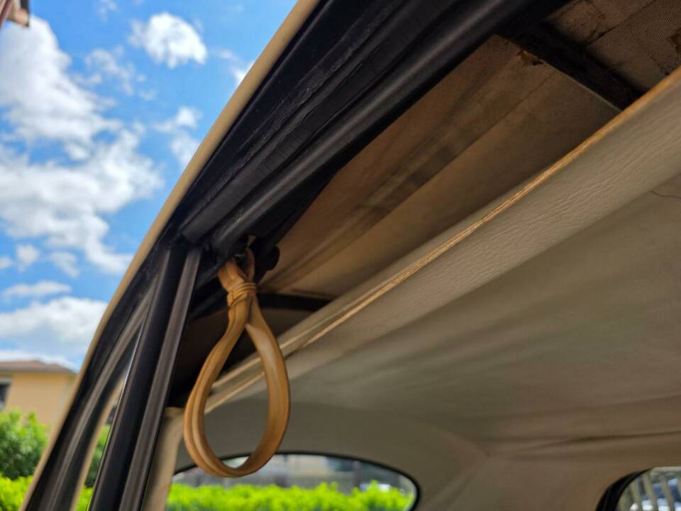 Bild 26/33 von Volkswagen Beetle 1303 (1973)