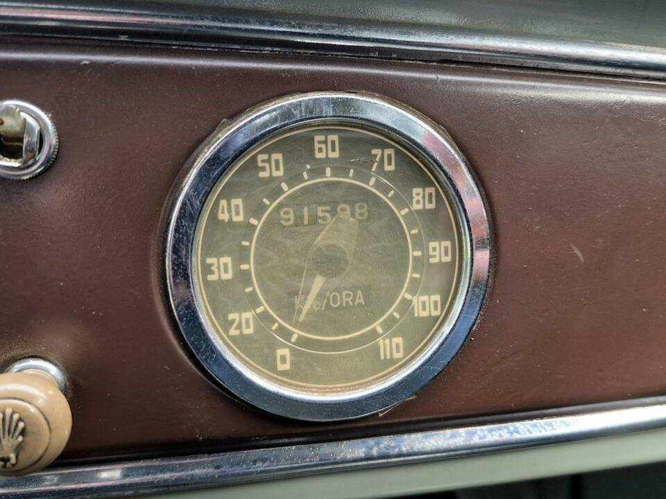Image 36/60 of FIAT 500 C Belvedere (1954)