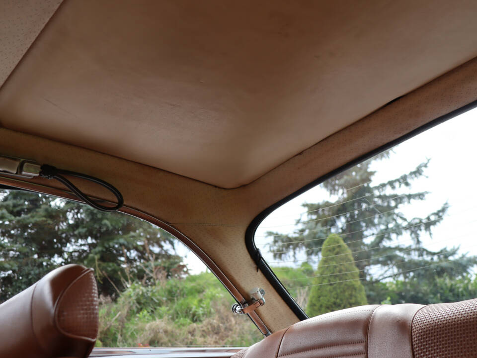 Image 38/50 of Alfa Romeo 1750 GT Veloce (1971)