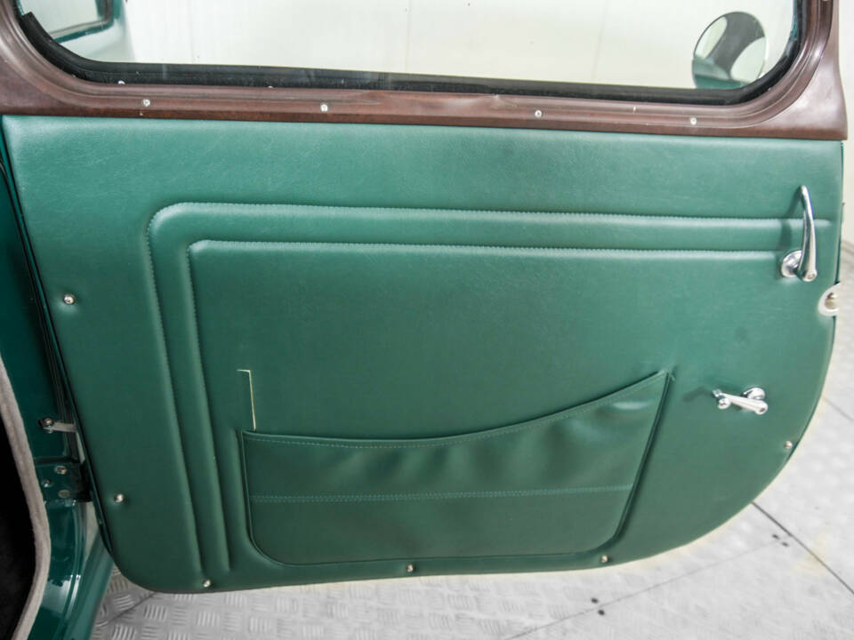 Image 28/50 de Morris Eight (1939)