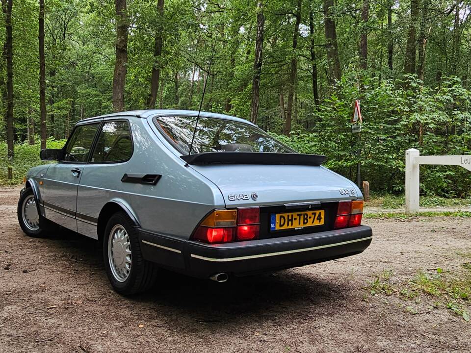 Image 17/22 of Saab 900 S (1992)