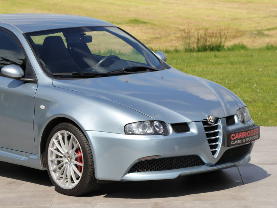 Bild 20/50 von Alfa Romeo 147 3.2 GTA (2005)