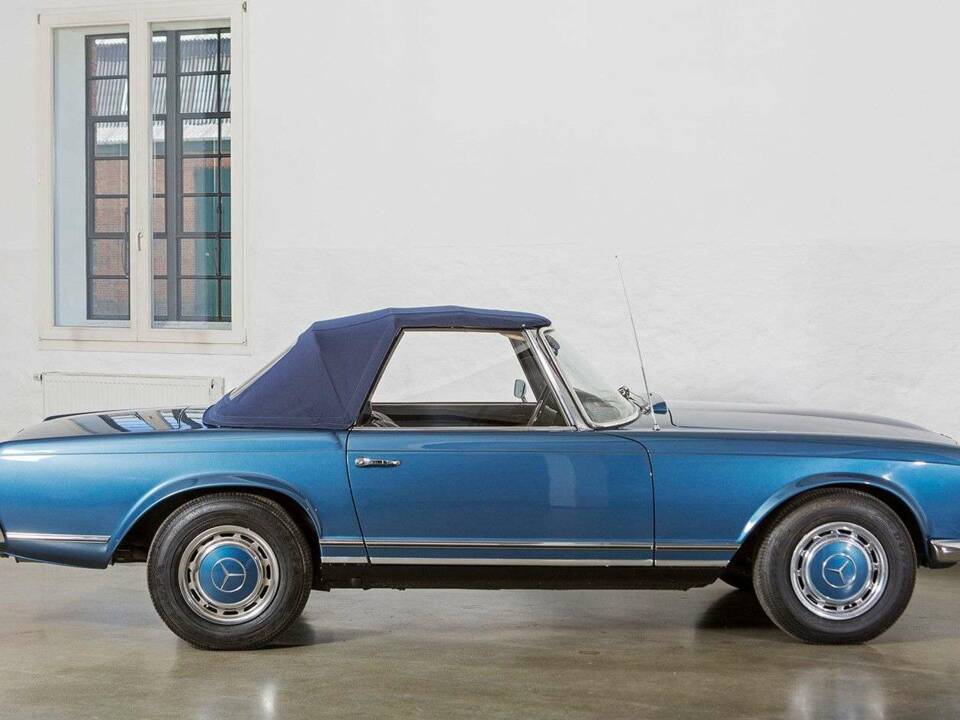 Image 9/20 of Mercedes-Benz 280 SL (1969)