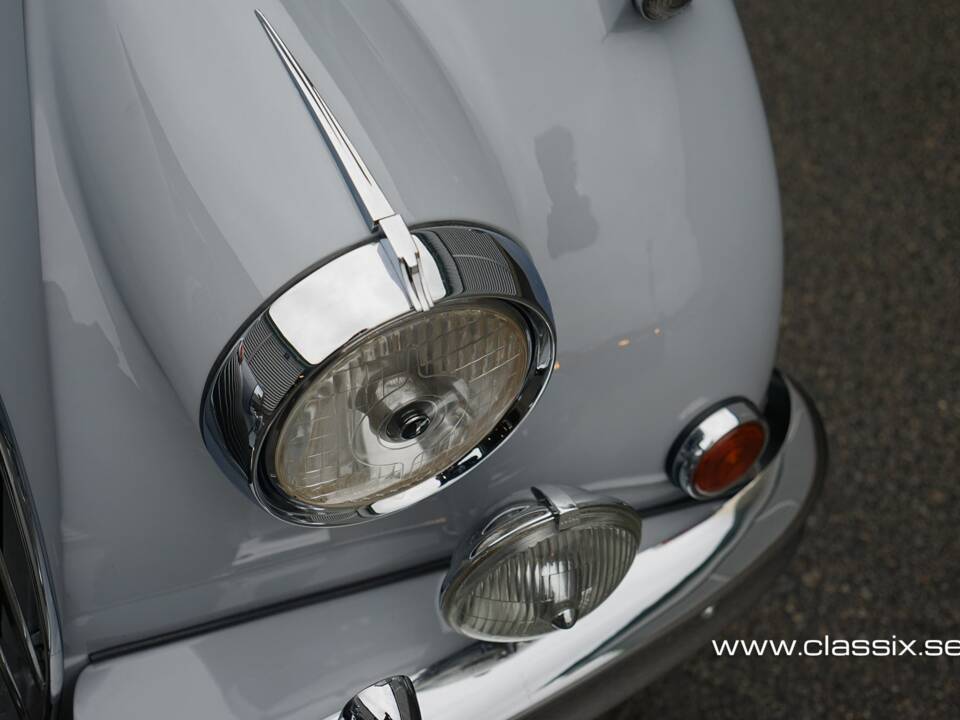 Image 18/31 of Jaguar XK 150 FHC (1958)