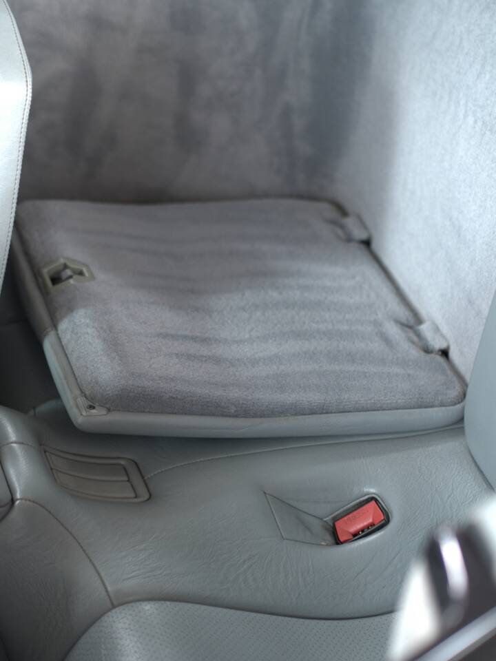 Image 49/56 de Mercedes-Benz 500 SL (1993)