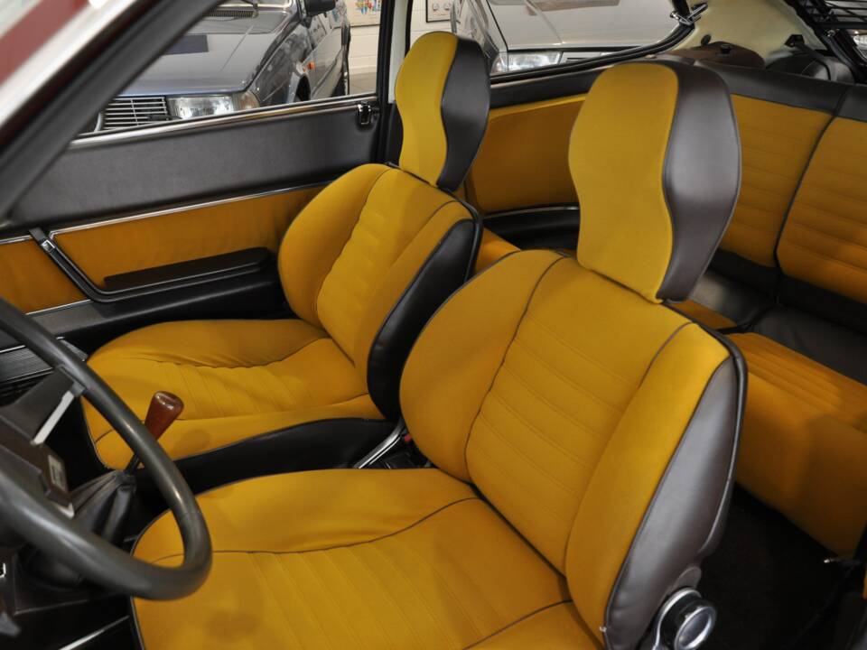 Image 19/37 of Lancia Beta HPE 1600 (1975)