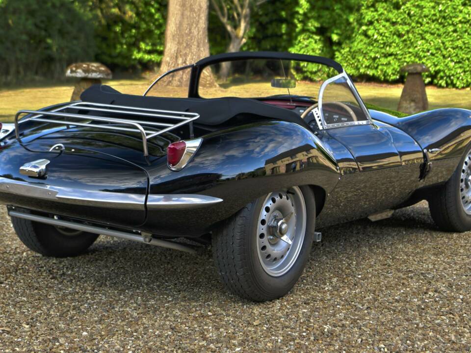 Afbeelding 11/50 van Jaguar XK-SS (1967)