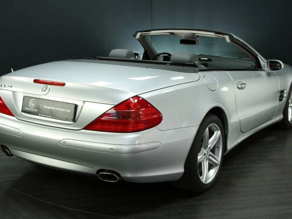 Immagine 2/30 di Mercedes-Benz SL 500 (2006)