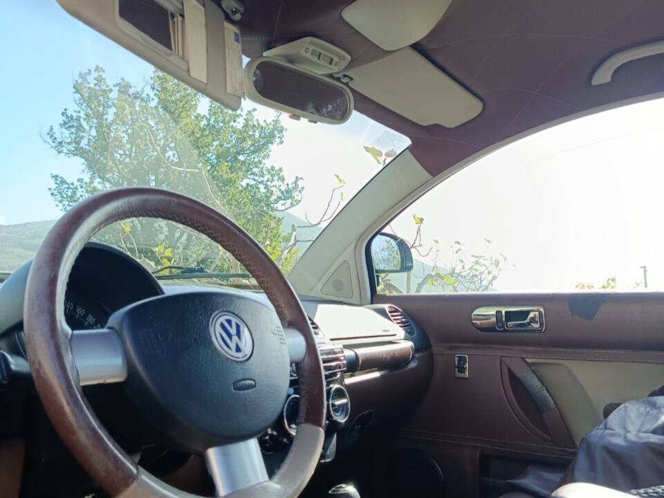 Image 6/7 of Volkswagen New Beetle 1.9 TDI (1999)