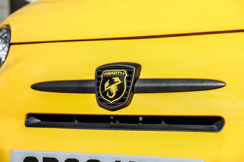 Immagine 18/41 di Abarth 695 Biposto (2006)