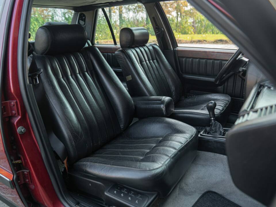 Imagen 27/50 de Lancia Thema 8.32 (1989)