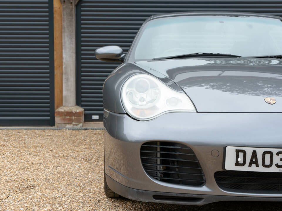 Image 38/50 of Porsche 911 Carrera 4S (2003)