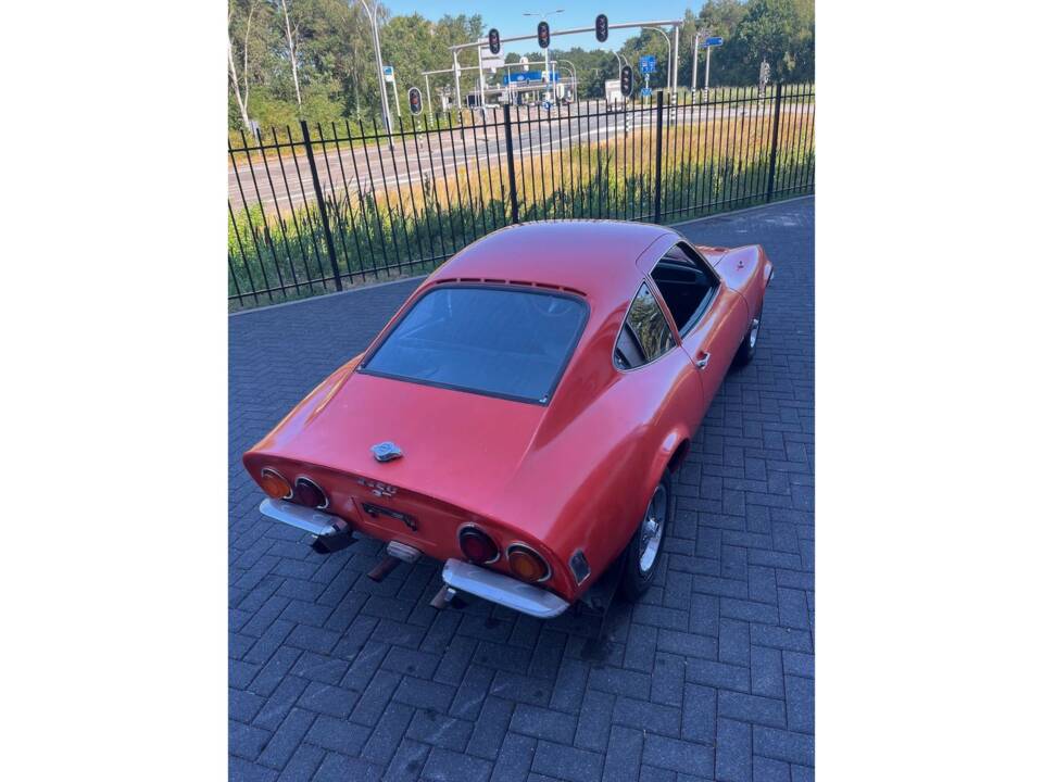 Image 12/50 of Opel GT 1900 (1971)