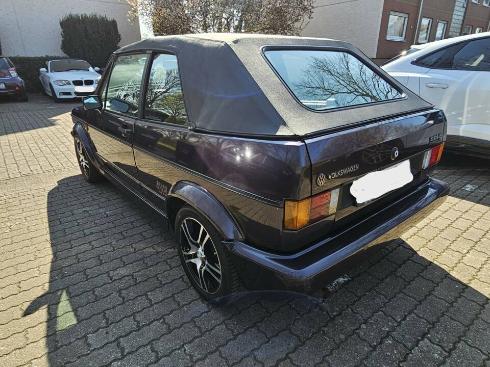 Image 3/14 of Volkswagen Golf Mk I Convertible 1.8 (1992)