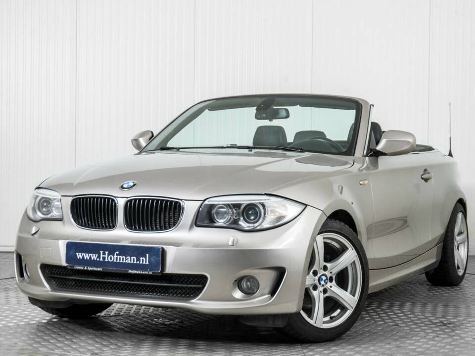 Immagine 3/50 di BMW 125i (2011)