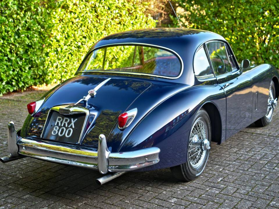 Immagine 11/50 di Jaguar XK 150 3.4 S FHC (1959)