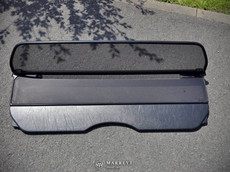 Bild 70/79 von Mercedes-Benz E 220 (1996)