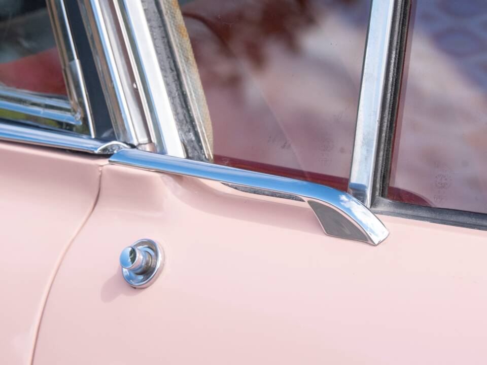 Image 34/50 of Vauxhall Cresta (1958)