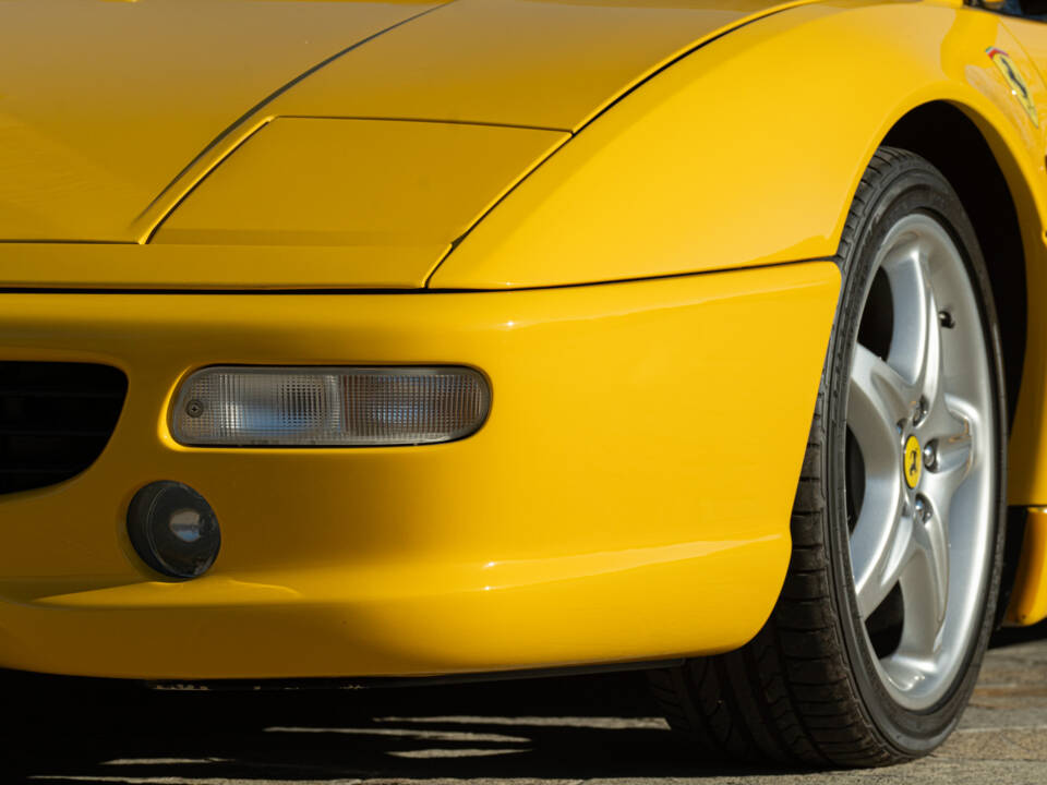 Bild 17/44 von Ferrari F 355 Spider (1998)
