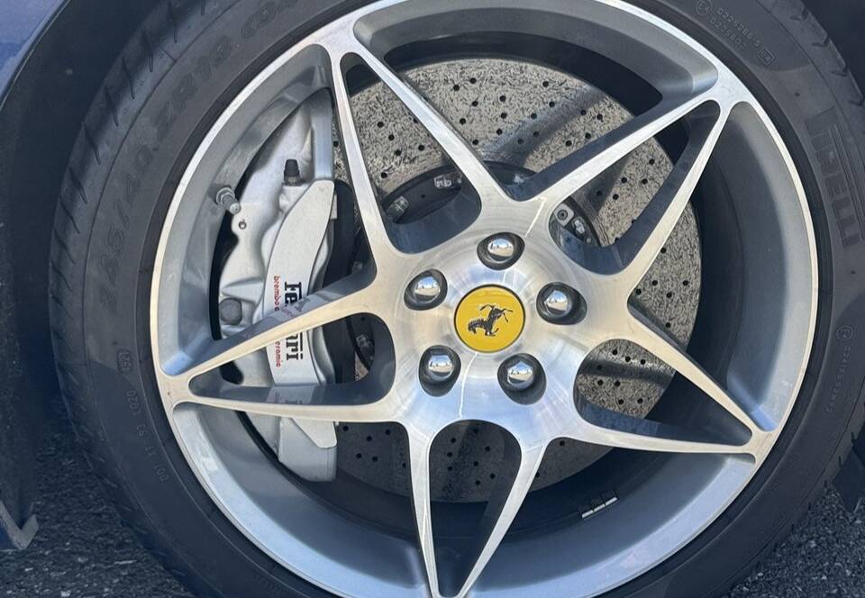 Image 10/51 of Ferrari California (2009)