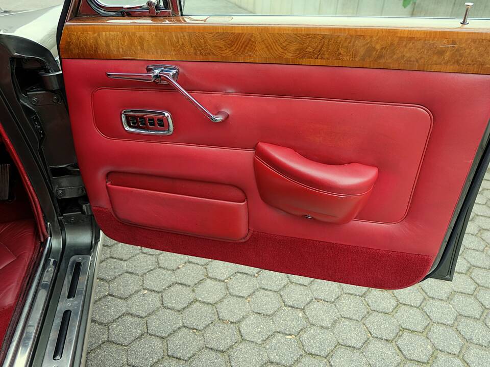 Image 29/48 of Bentley T 1 (1967)