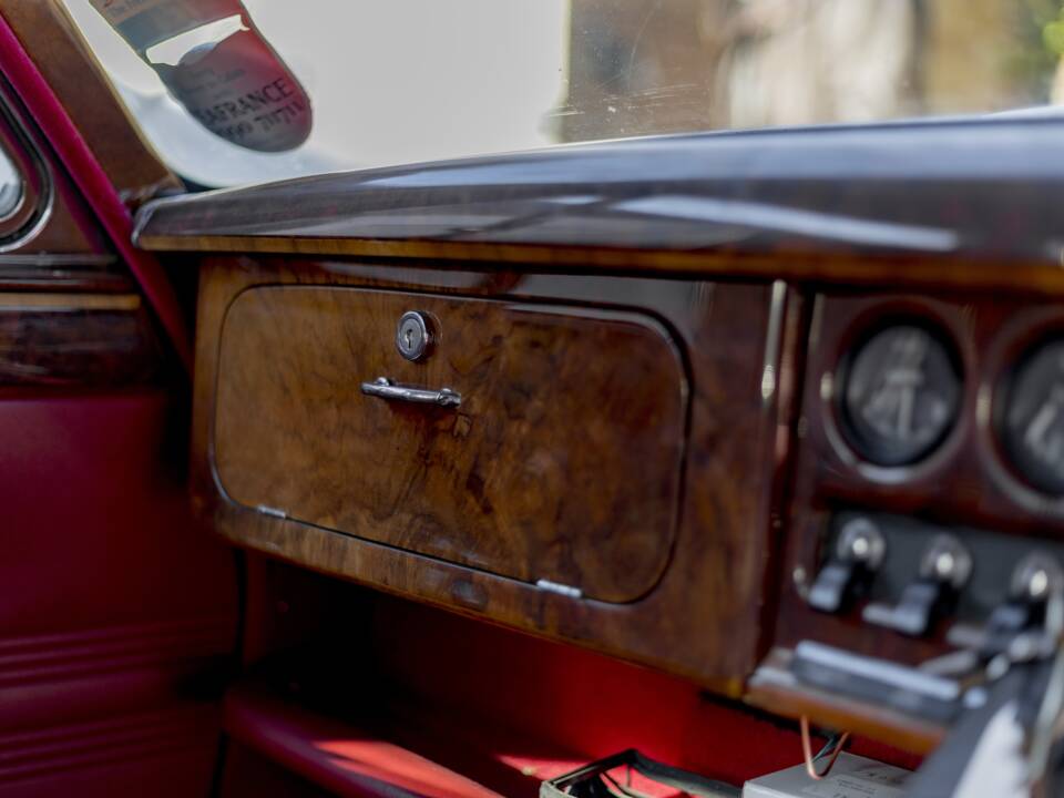 Image 23/33 of Jaguar Type S 3.4 (1968)